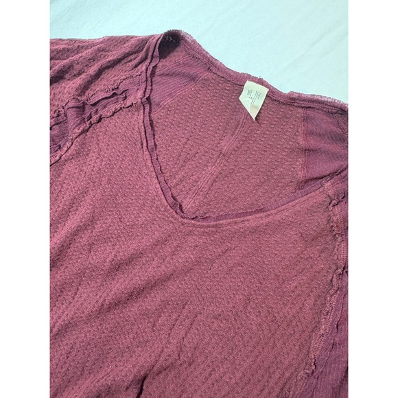 We The Free Free People Burgundy Waffle Knit Thermal V-Neck Top Small Bohemian - Picture 9 of 10